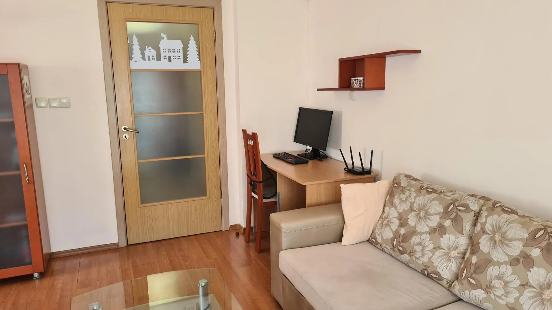 Spacious 2 Bedroom Apartment Σόφια